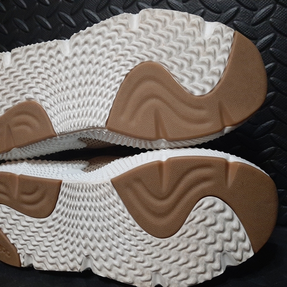 Adidas Prophere Beige Trace Khaki Chalk Pink Men's Shoes CQ2128 size 7 - Picture 8 of 9